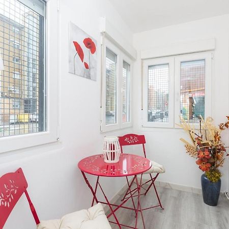 Apartamento Casa De Campo - Alojamiento De Temporada Madrid Eksteriør billede
